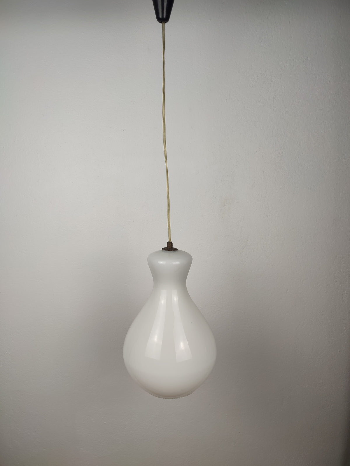 Candeeiro Pendente vintage em Vidro Opalino - Anos 60/70