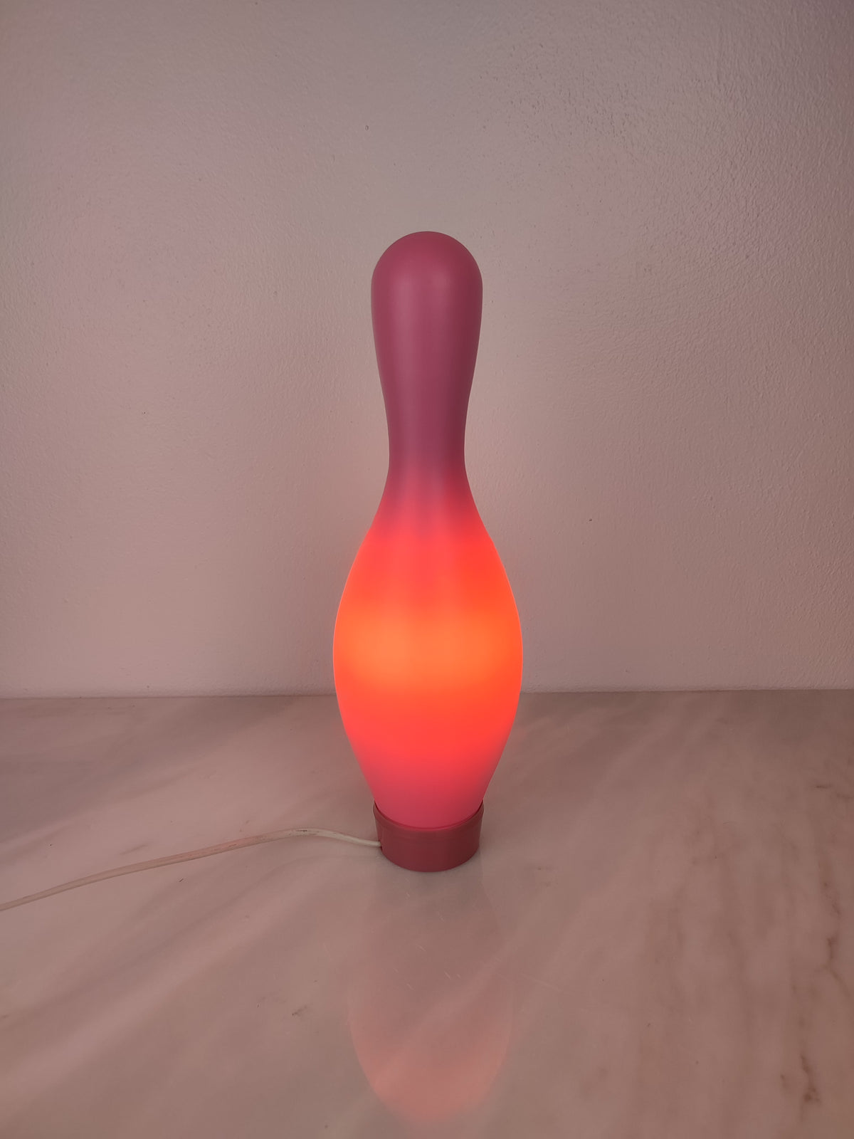 Candeeiro de mesa, Knock-Off de Josh Owen para a Bozart, 2002