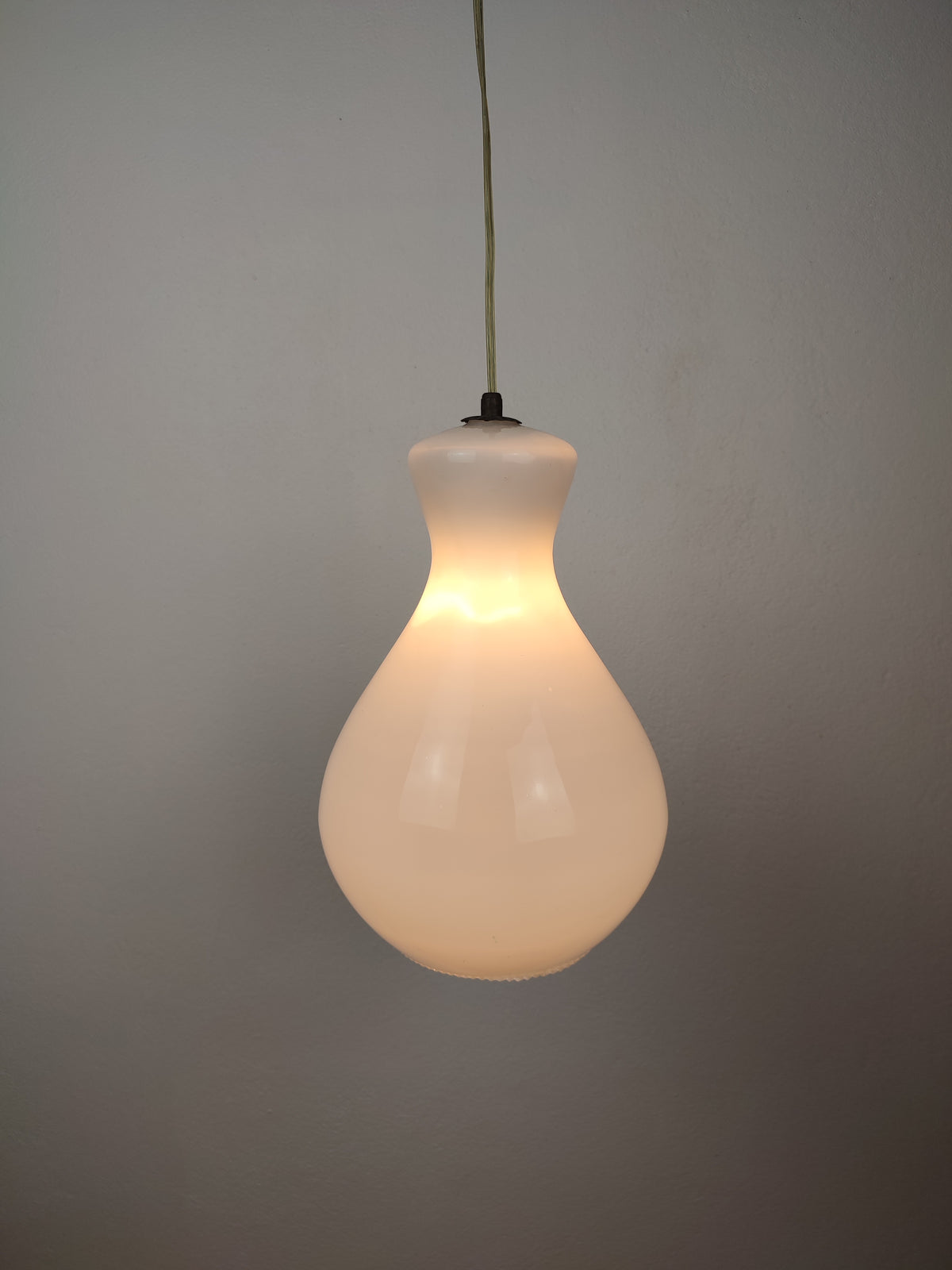 Candeeiro Pendente vintage em Vidro Opalino - Anos 60/70