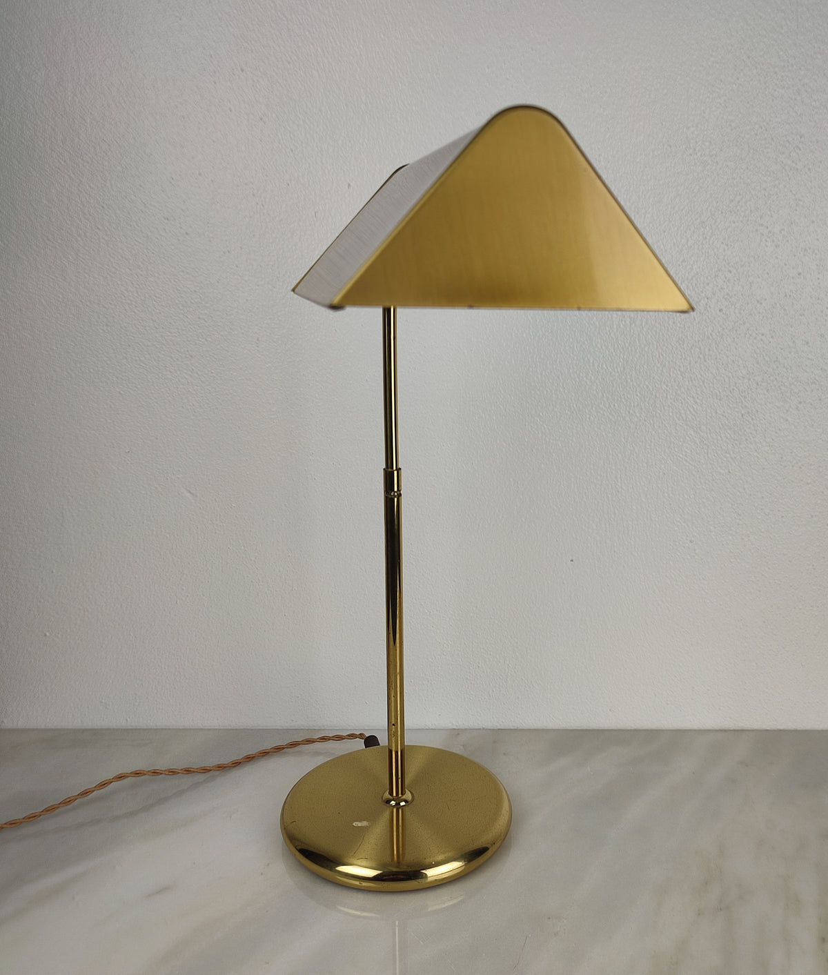 Candeeiro de leitura, estilo banqueiro em latão polido. Anos 70