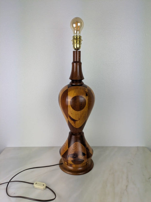 Grande Candeeiro de Mesa em Marquetaria - Anos 70