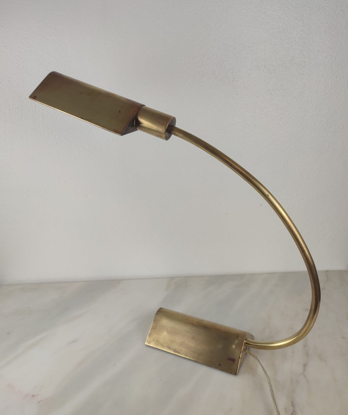 Candeeiro de Mesa Vintage Mid-Century Modern em Latão (Anos 60/70)