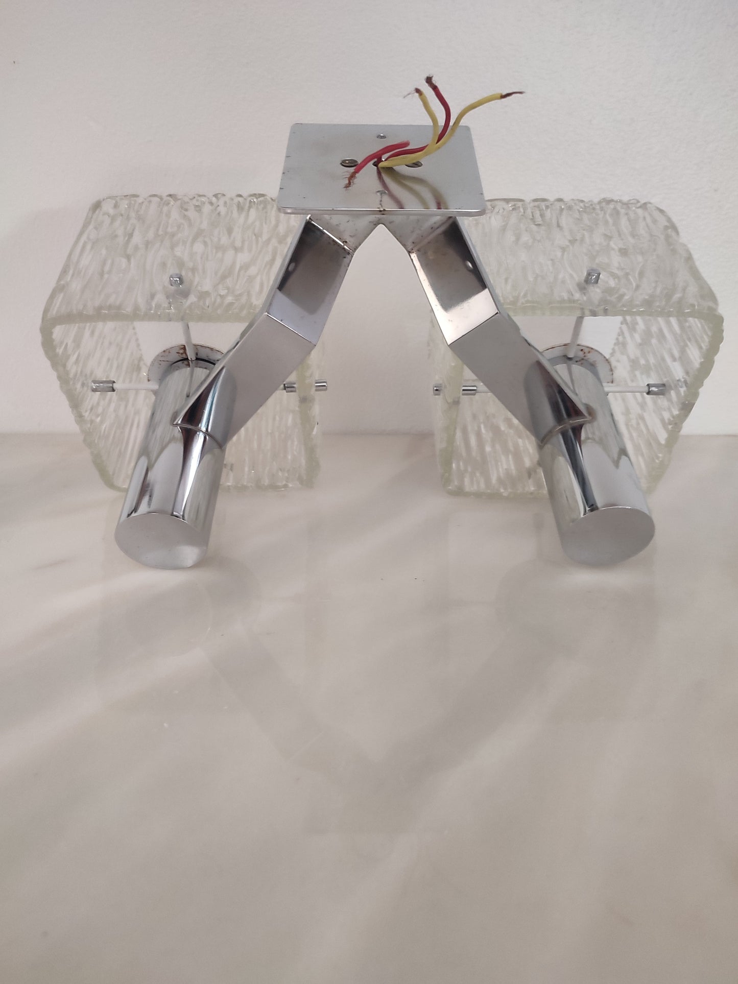 Aplique duplo de parede em metal cromado e vidro, efeito "Ice Glass" - 1970