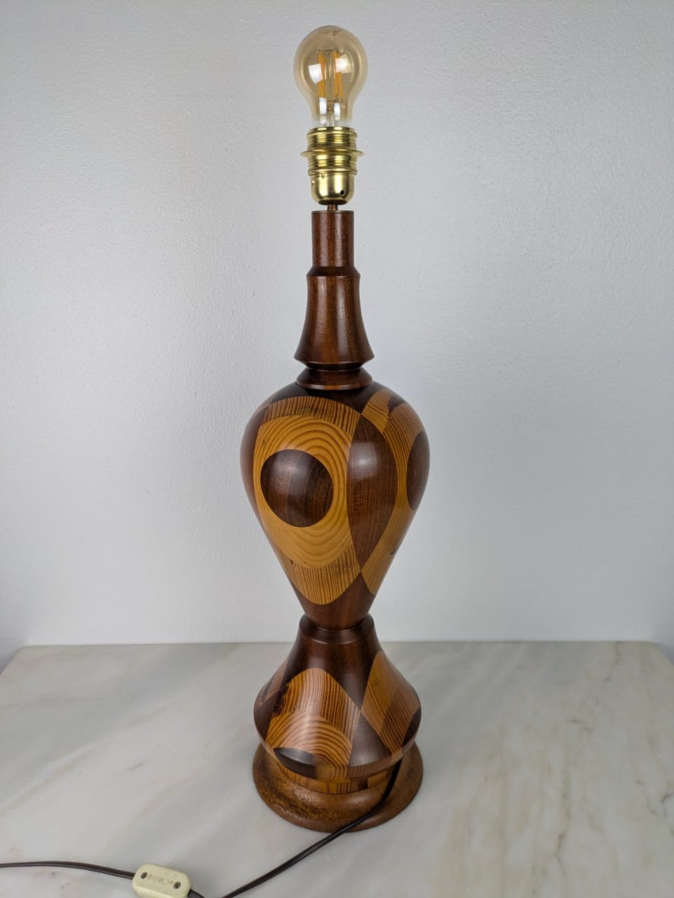 Grande Candeeiro de Mesa em Marquetaria - Anos 70